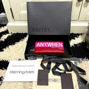 EUC Unisex Valentino Garavani Continental Anywhen Wallet In Red With Gift Box